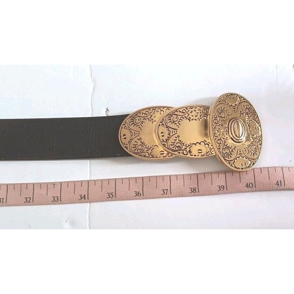 Chico's Leather Waist Belt Sz M/L Statement Buckle Adjustable Brass Clasp Boho - Picture 3 of 10